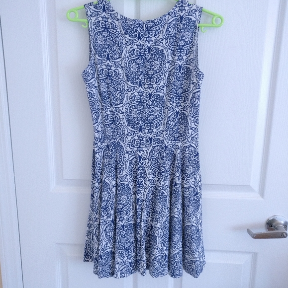 Baroque Patterned Cut-Out Skater Dress - Picture 8 of 10